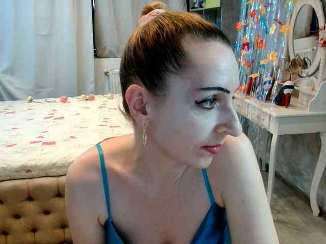 AnneDevrim Live Webcam on BongaCams