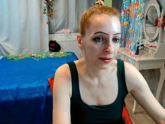 AnneDevrim webcam