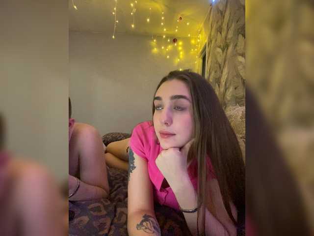 WildLoversOne live on cam