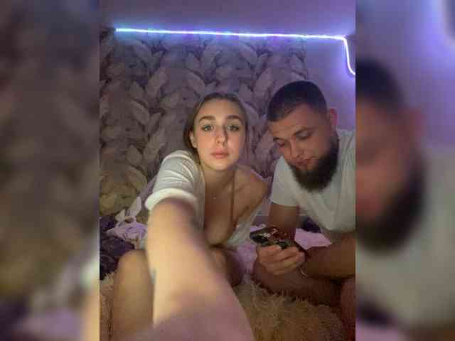 WildLoversOne Live Webcam on {site_name}