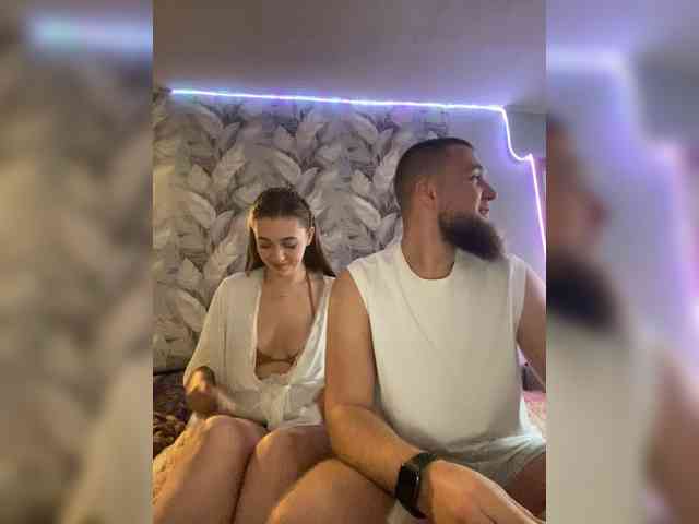 WildLoversOne Live Webcam on {site_name}