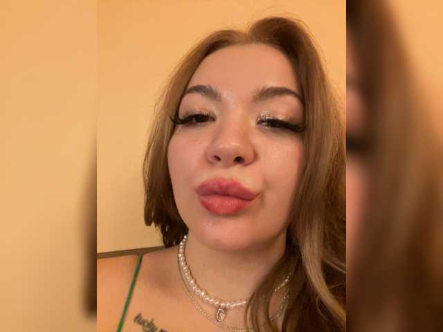 Explore Lumarose, she wants to masturbate for you Lumarose from BongaCams