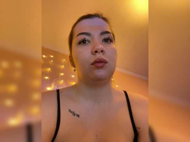 Lumarose's BongaCams show and profile