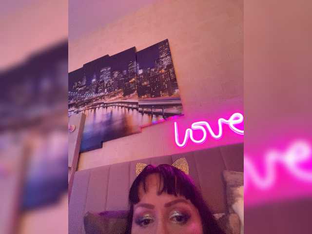 Lolaley13's Thumb Image