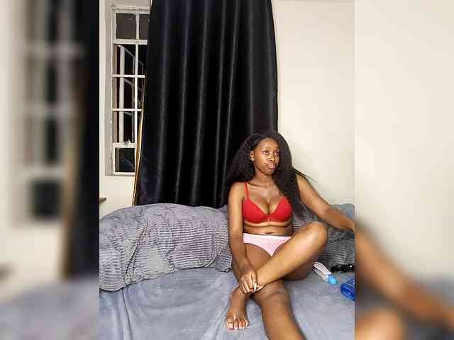 latiffa-lina Live Webcam on BongaCams