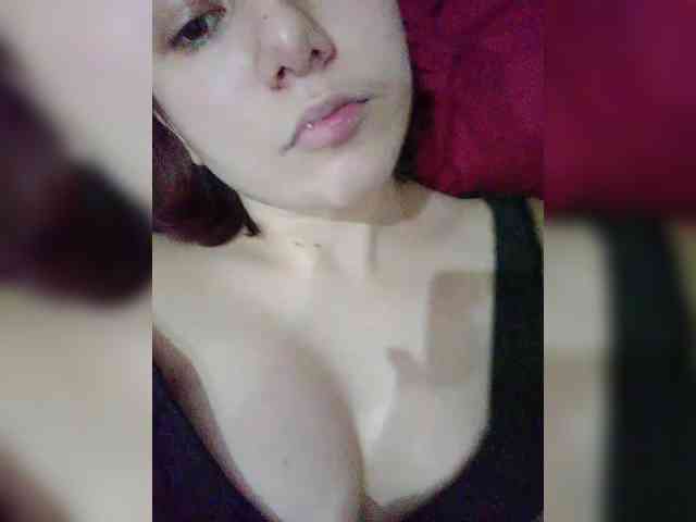 online free sex chat JulieWagner