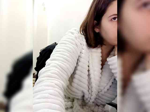 JulieWagner Live Webcam on BongaCams