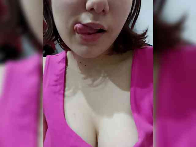 JulieWagner Live Webcam on BongaCams