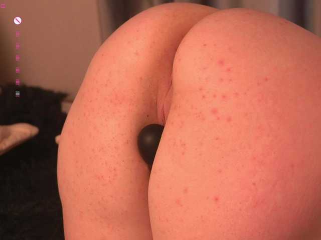 CristieHas's BongaCams show and profile