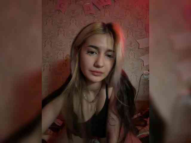 karinka-hot007 webcam