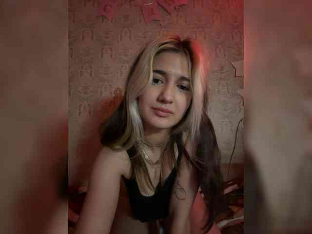 karinka-hot007 webcam