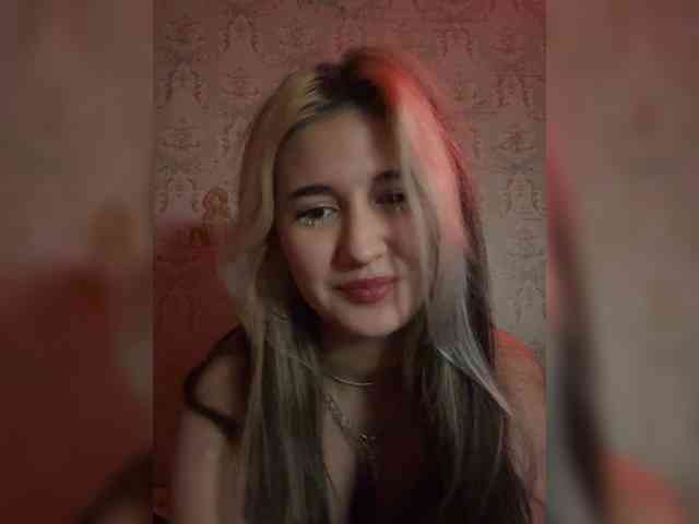 karinka-hot007 webcam