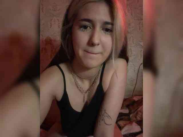 karinka-hot007 webcam