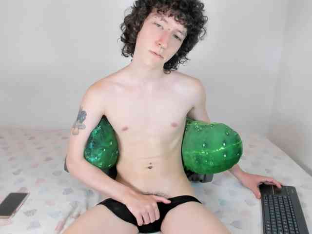 curlyytwink curlyytwink