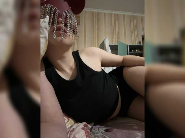 ZzzMonika's BongaCams show and profile