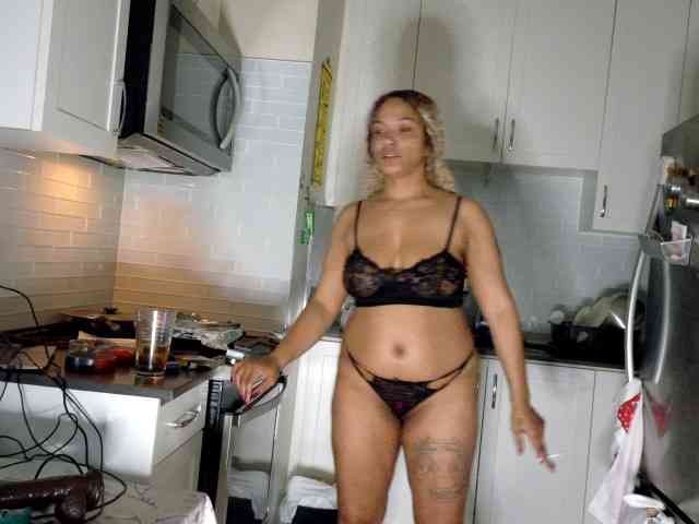 TemptationNHeat webcam