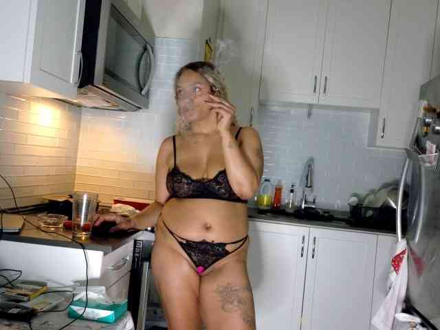 TemptationNHeat webcam