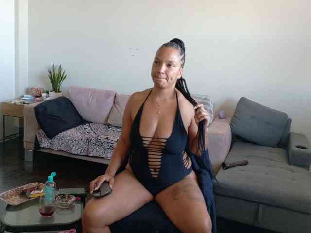 TemptationNHeat webcam