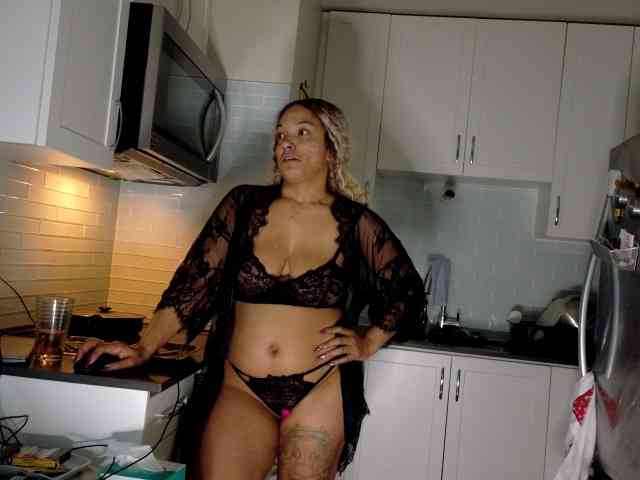 TemptationNHeat webcam