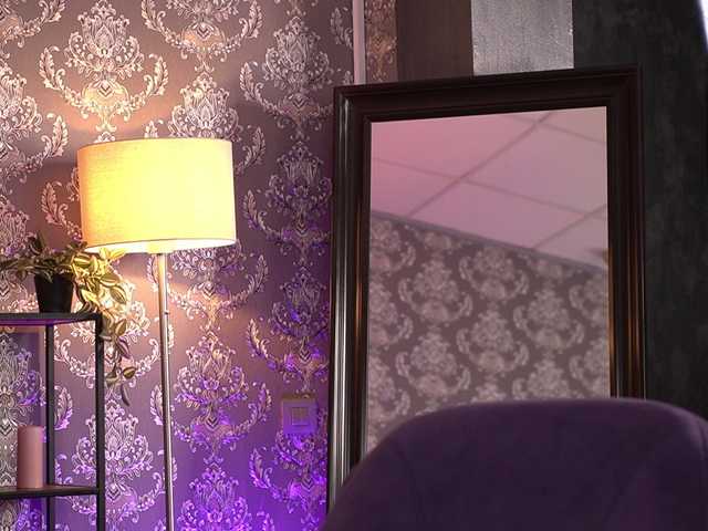  RavenBelrose chat room