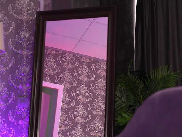  RavenBelrose chat room