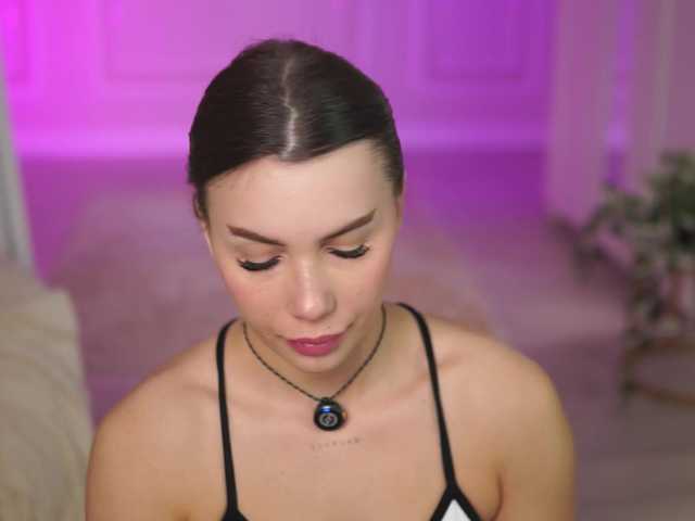 KarinaKokhana – webcam model profile photo