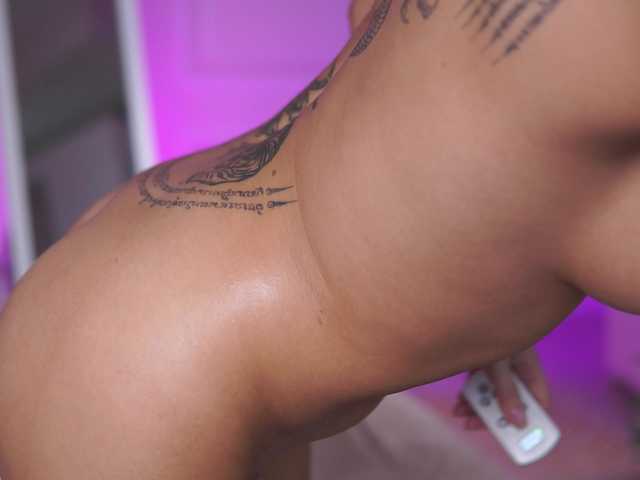 KarinaKokhana's BongaCams show and profile