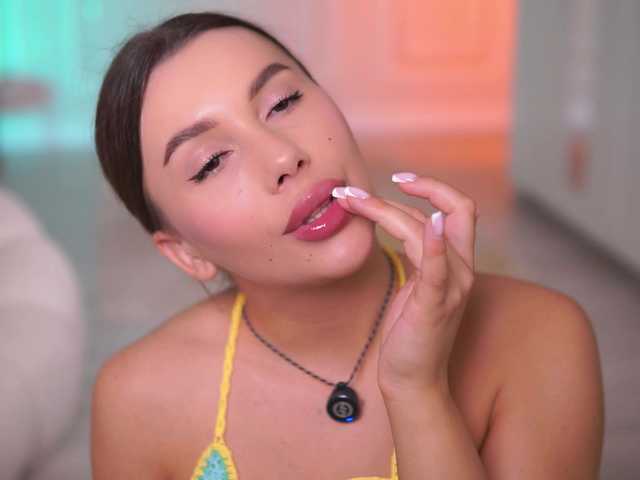 KarinaKokhana Live Cam on BongaCams