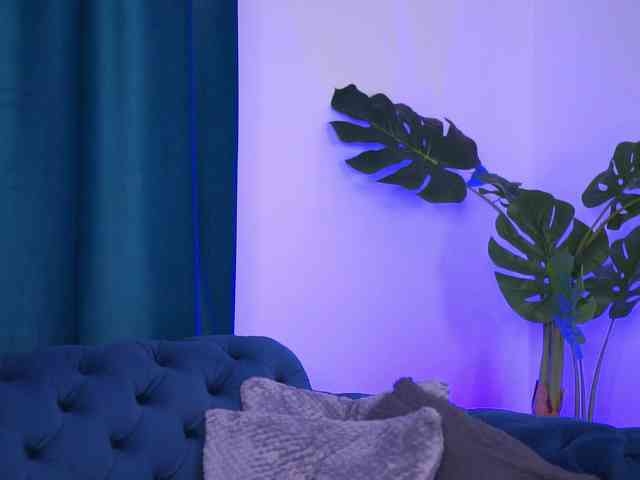 KarinaKokhana webcam