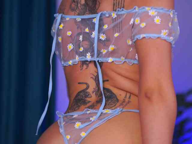 KarinaKokhana webcam