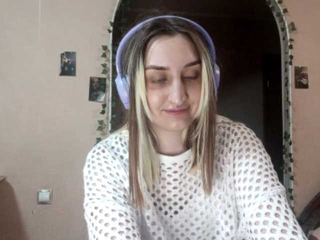  SeptemberRoutzen chat room