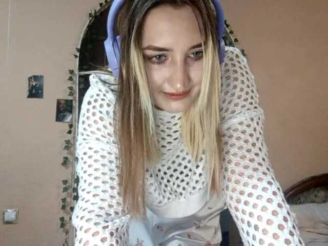  SeptemberRoutzen chat room