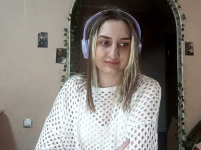  SeptemberRoutzen chat room