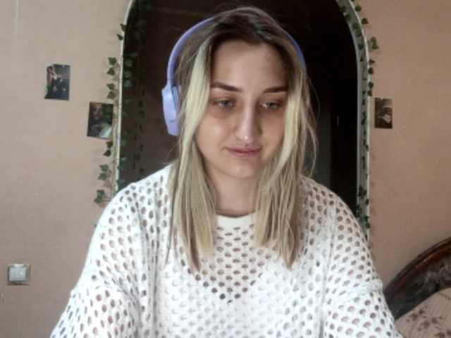  SeptemberRoutzen chat room