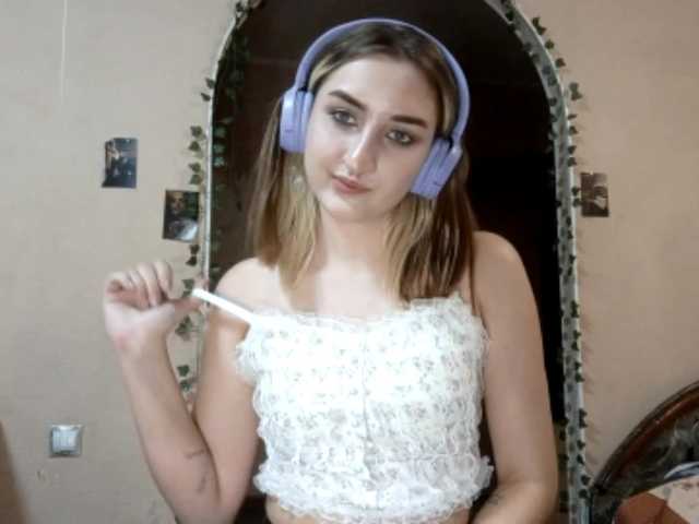  SeptemberRoutzen chat room