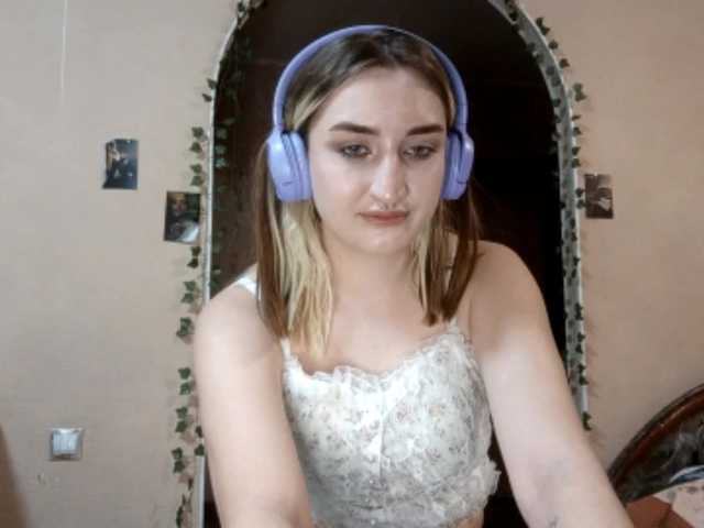  SeptemberRoutzen chat room