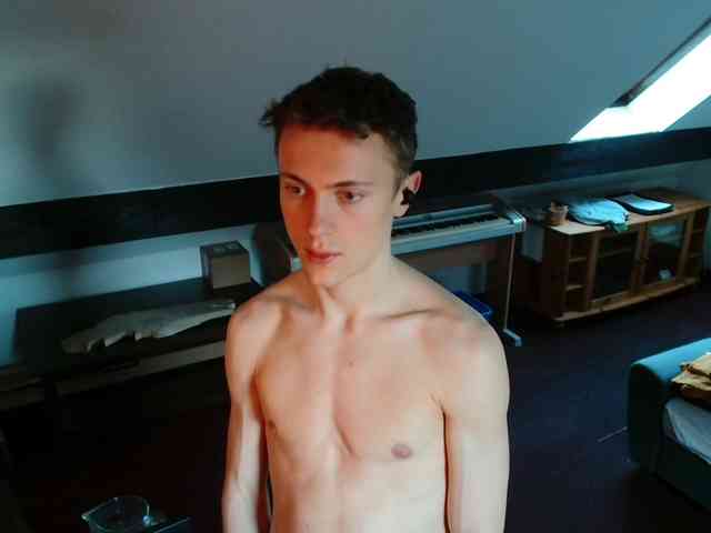 tomtimon11a tomtimon11a