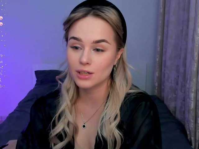 Ellensoftt's BongaCams show and profile