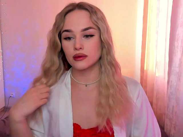 Ellensoftt's BongaCams show and profile