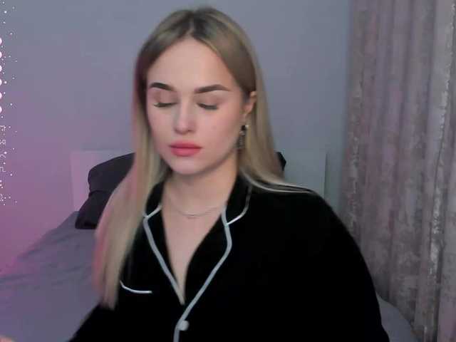 Ellensoftt's BongaCams show and profile