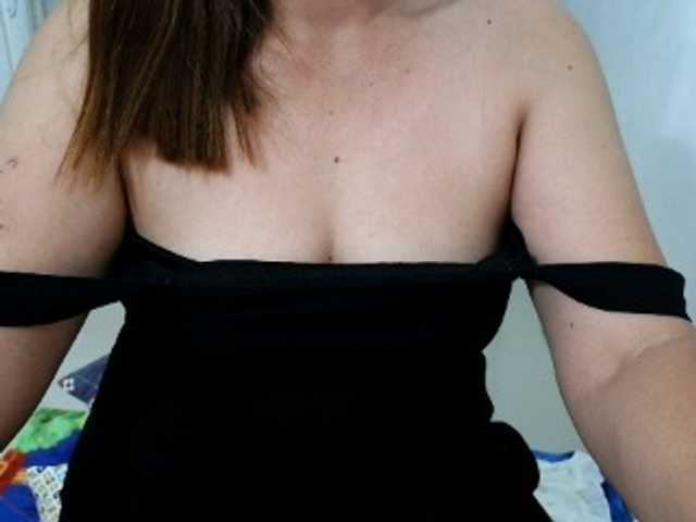 mamajhaxx01's BongaCams show and profile