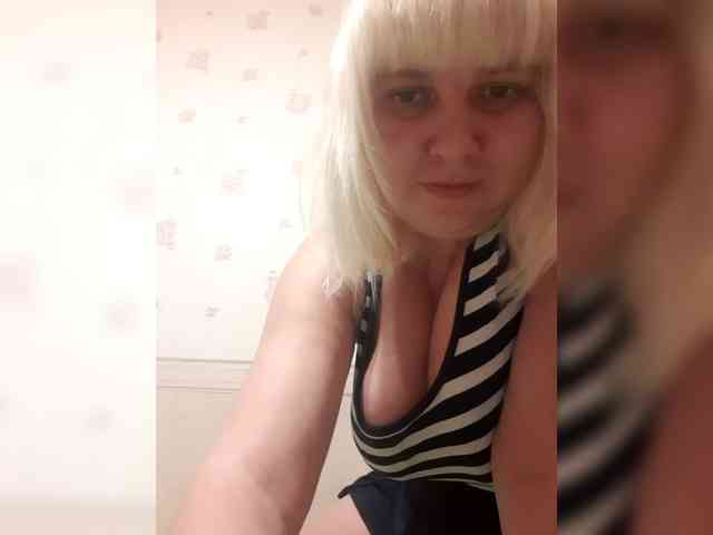 Businka000 Live Webcam on BongaCams