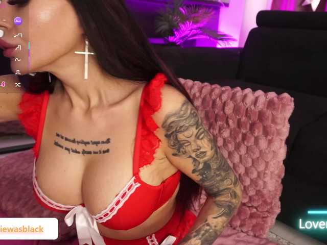 Sex chat gratuit in direct cu NaomyBlackBarbie pe BongaCams