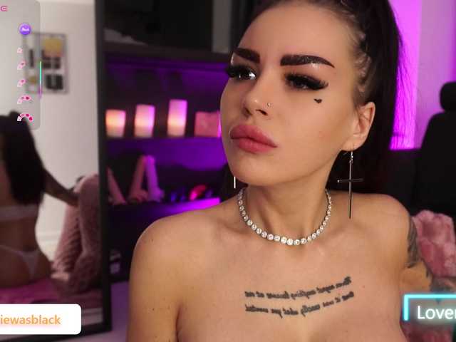 Sex chat gratuit in direct cu NaomyBlackBarbie pe BongaCams