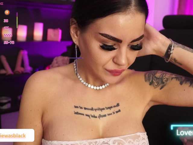 Sex chat gratuit in direct cu NaomyBlackBarbie pe BongaCams