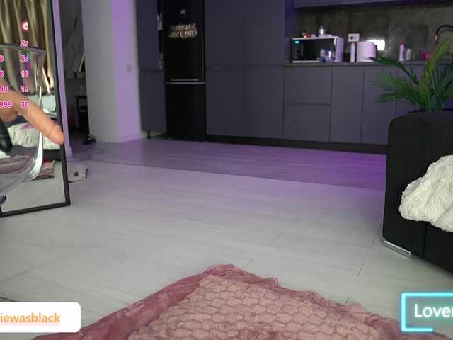 NaomyBlackBarbie's BongaCams show and profile