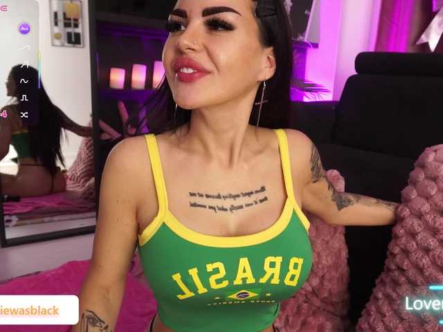 Sex chat gratuit in direct cu NaomyBlackBarbie pe BongaCams