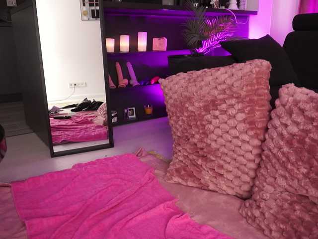  NaomyBlackBarbie chat room