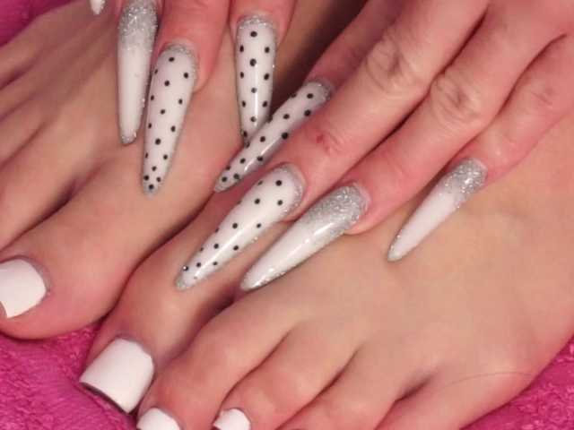 Sex chat gratuit in direct cu NaomyBlackBarbie pe BongaCams