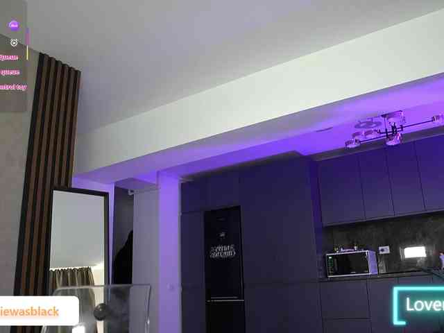 NaomyBlackBarbie webcam